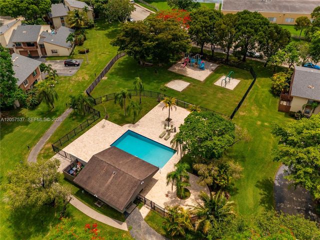 11549 SW 109th Road 27D, Miami, FL 33176