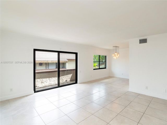 11549 SW 109th Road 27D, Miami, FL 33176
