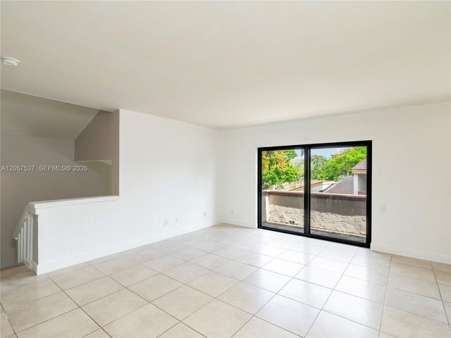 11549 SW 109th Road 27D, Miami, FL 33176