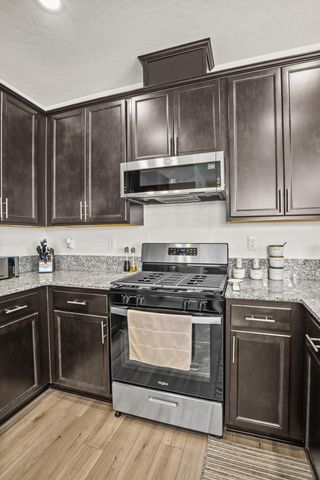 3126 Dorset Street, Tulare, CA 93274