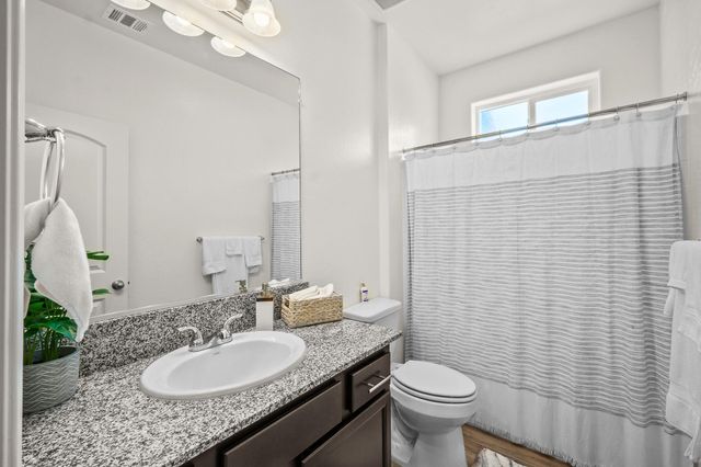 3126 Dorset Street, Tulare, CA 93274