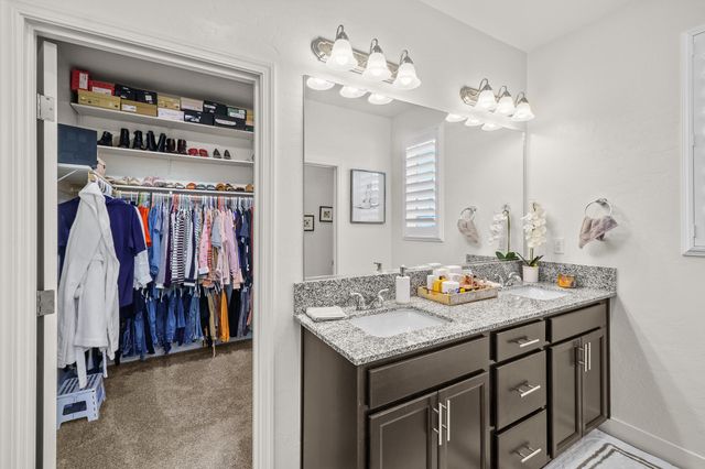 3126 Dorset Street, Tulare, CA 93274