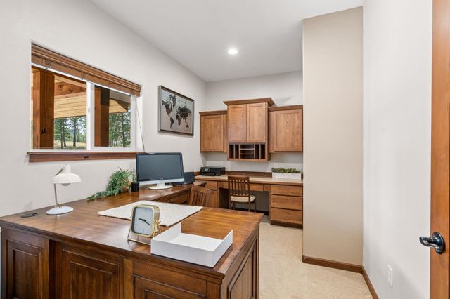 21413 W South Bank Rd, Nine Mile Falls, WA 99026