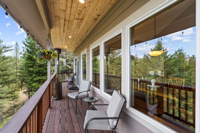 21413 W South Bank Rd, Nine Mile Falls, WA 99026