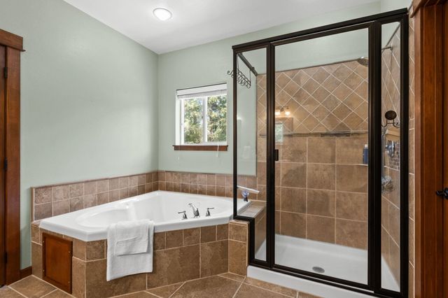 21413 W South Bank Rd, Nine Mile Falls, WA 99026