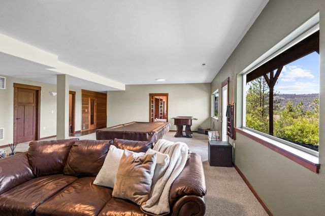 21413 W South Bank Rd, Nine Mile Falls, WA 99026