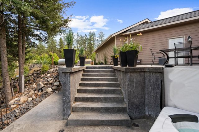 21413 W South Bank Rd, Nine Mile Falls, WA 99026