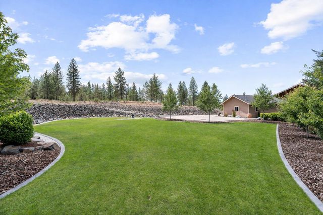 21413 W South Bank Rd, Nine Mile Falls, WA 99026