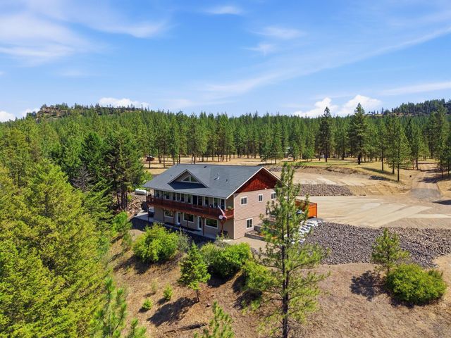 21413 W South Bank Rd, Nine Mile Falls, WA 99026