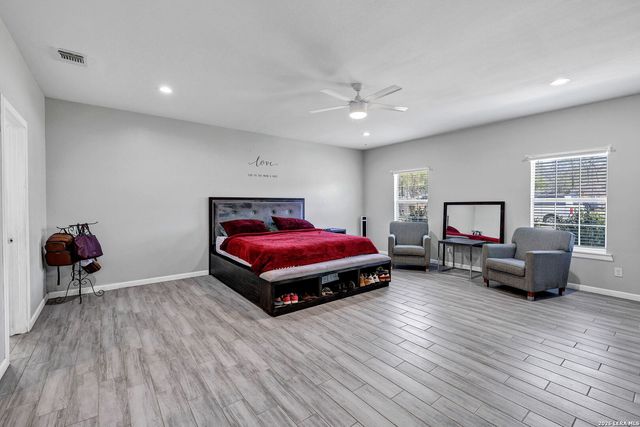 23007 Dream, Elmendorf, TX 78112