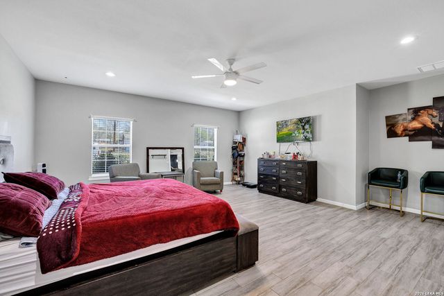 23007 Dream, Elmendorf, TX 78112