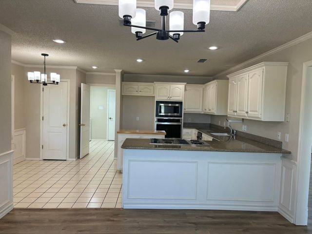 3 N Rim Road, Ransom Canyon, TX 79366