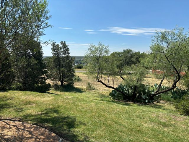 3 N Rim Road, Ransom Canyon, TX 79366
