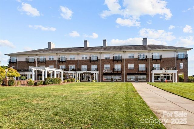384 Speedway Place, Concord, NC 28027