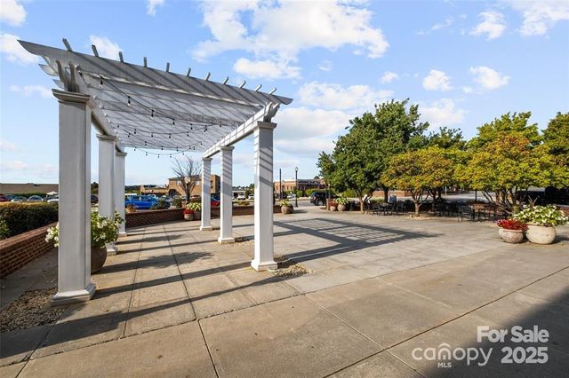 384 Speedway Place, Concord, NC 28027