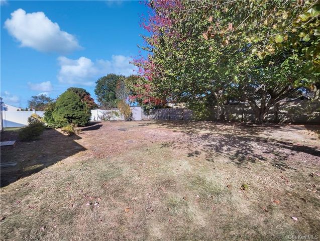 11 Frost Valley Drive, East Patchogue, NY 11772