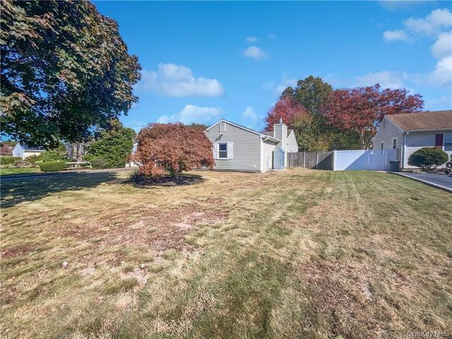 11 Frost Valley Drive, East Patchogue, NY 11772