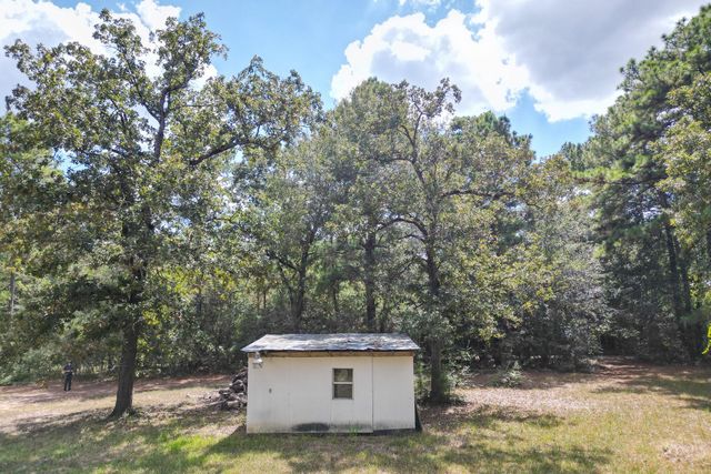 7 Pine Trail, Magnolia, TX 77355