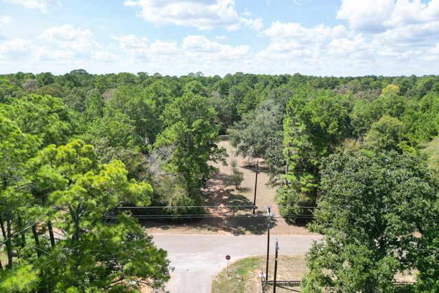 7 Pine Trail, Magnolia, TX 77355