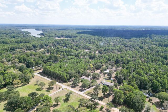7 Pine Trail, Magnolia, TX 77355
