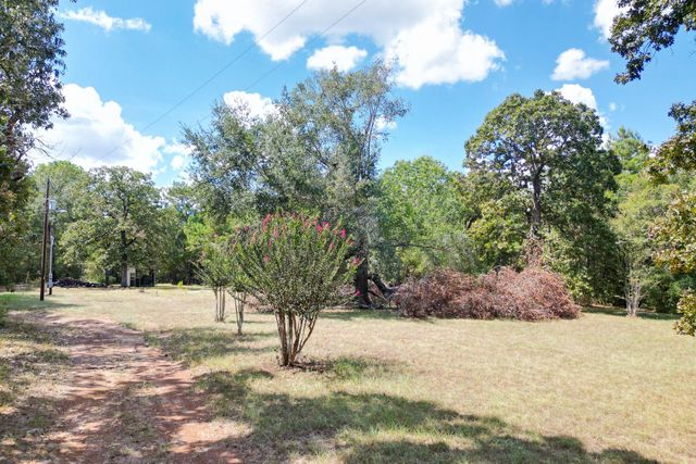 7 Pine Trail, Magnolia, TX 77355