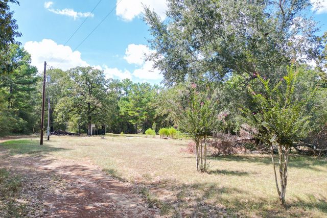 7 Pine Trail, Magnolia, TX 77355