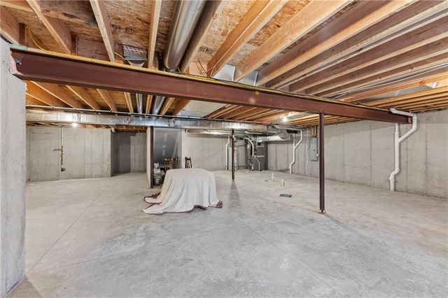 1128 S 12th Terrace, Louisburg, KS 66053