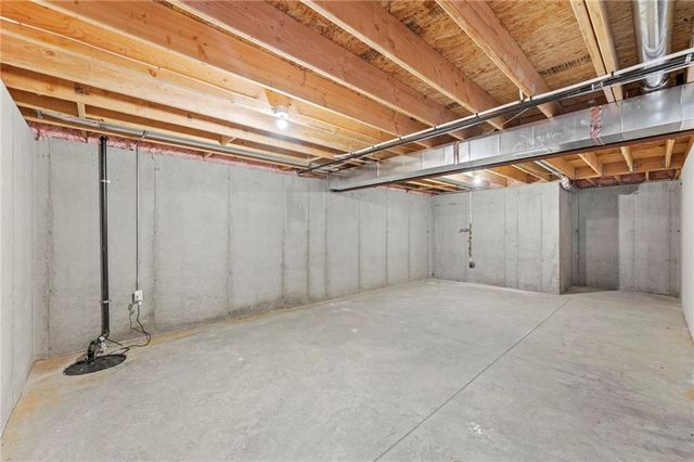 1128 S 12th Terrace, Louisburg, KS 66053