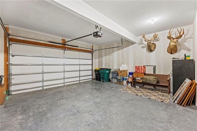 1128 S 12th Terrace, Louisburg, KS 66053