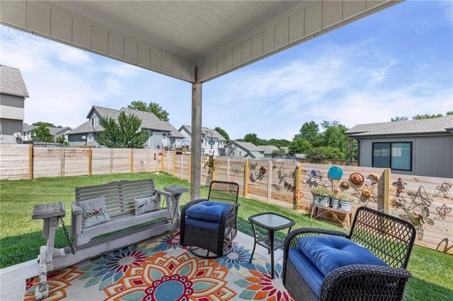 1128 S 12th Terrace, Louisburg, KS 66053