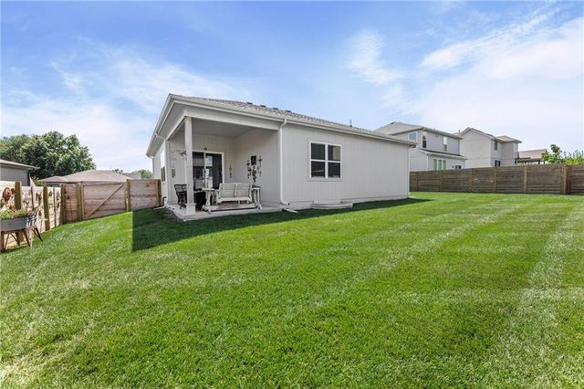 1128 S 12th Terrace, Louisburg, KS 66053