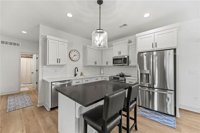 1128 S 12th Terrace, Louisburg, KS 66053