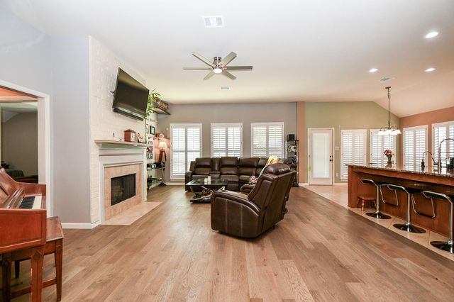 5324 Troutline Lane, Rosenberg, TX 77471