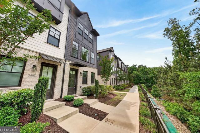 6589 Beacon Drive, Sandy Springs, GA 30328