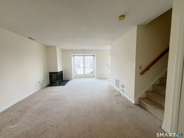 78 Rockledge Loop 78, Torrington, CT 06790