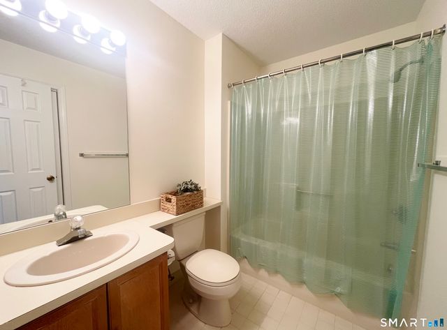 78 Rockledge Loop 78, Torrington, CT 06790