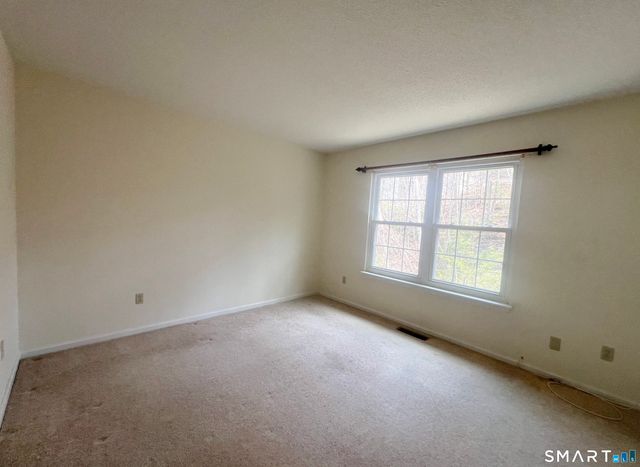 78 Rockledge Loop 78, Torrington, CT 06790