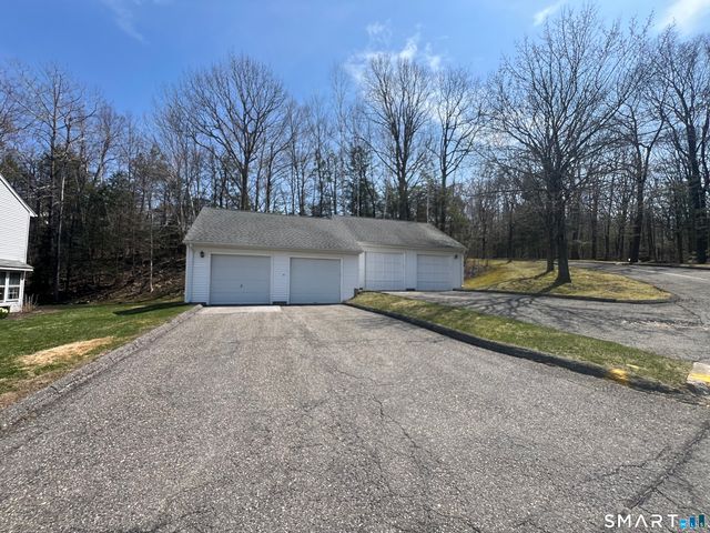 78 Rockledge Loop 78, Torrington, CT 06790