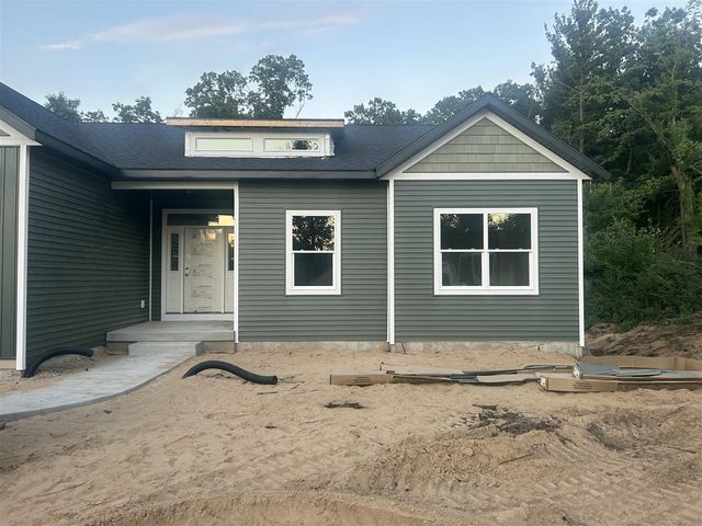 6226 English Avenue, Comstock Park, MI 49321
