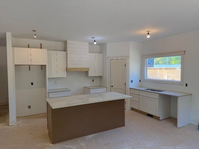 6226 English Avenue, Comstock Park, MI 49321
