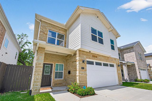 2207 Silverbonnet Street, Houston, TX 77055