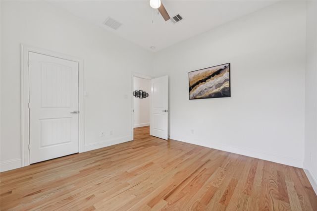 2207 Silverbonnet Street, Houston, TX 77055