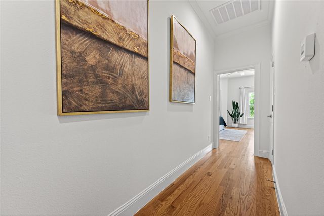 2207 Silverbonnet Street, Houston, TX 77055