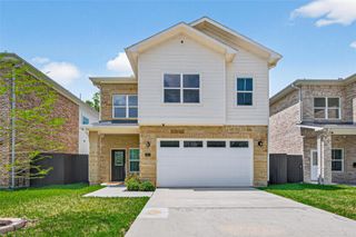 2207 Silverbonnet Street, Houston, TX 77055