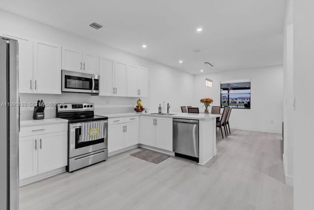 10254 SW 228th Terrace, Miami, FL 33190