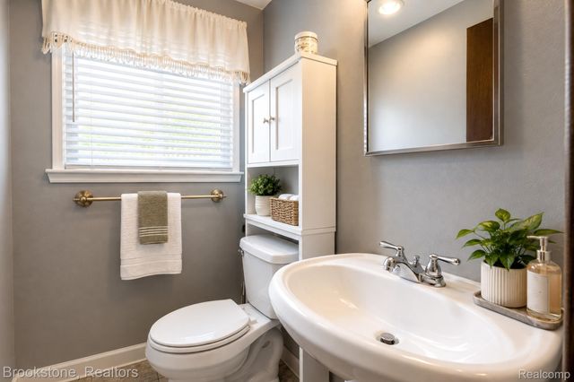 13751 Brougham Drive, Sterling Heights, MI 48312