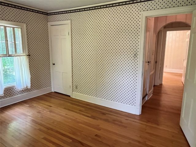 620 S Summit Street, Iowa City, IA 52240