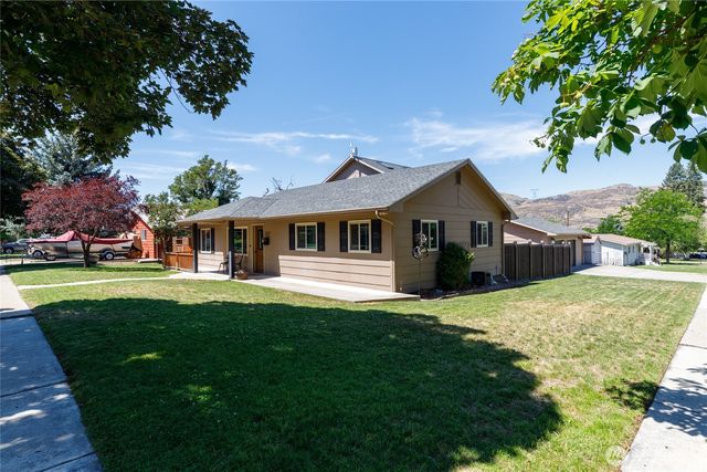 1130 Central Drive, Coulee Dam, WA 99116