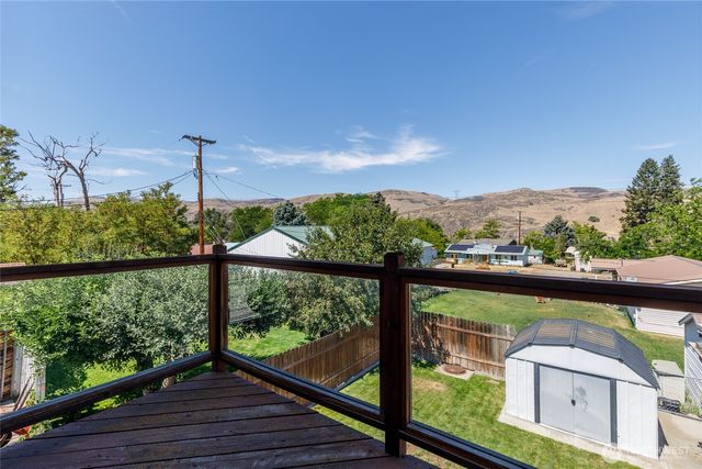 1130 Central Drive, Coulee Dam, WA 99116