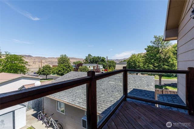 1130 Central Drive, Coulee Dam, WA 99116